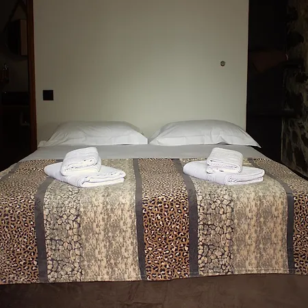 Casa de Férias Casal Do *